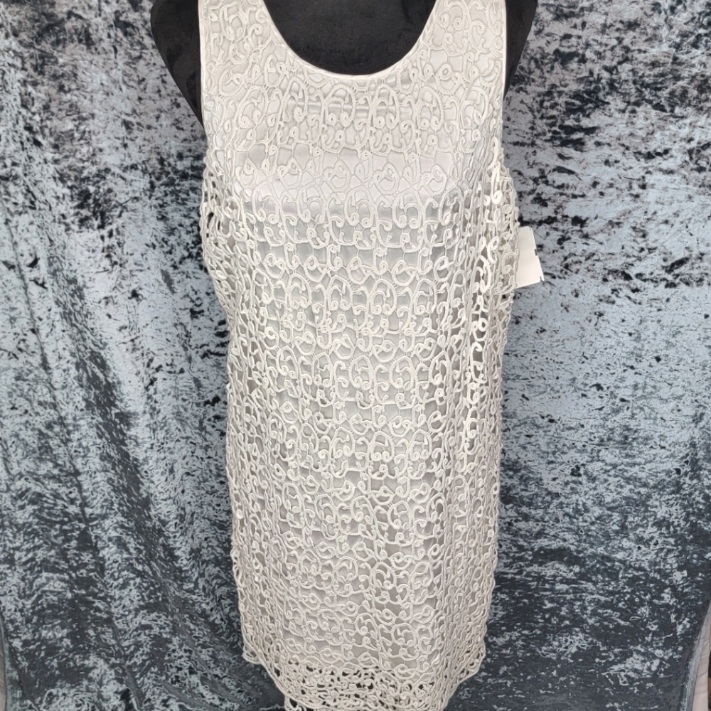 LAUNDRY by Shelli Segal Beautiful White Lace T-back Dress Size 10. #341